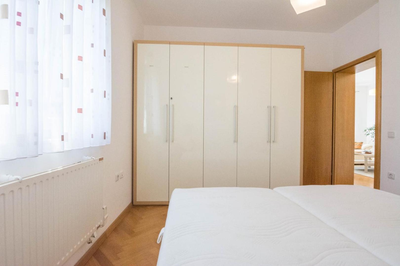Spacious Apartment On A Great Location -Apartment Kuhta บีโอกราดนาโมรู ภายนอก รูปภาพ